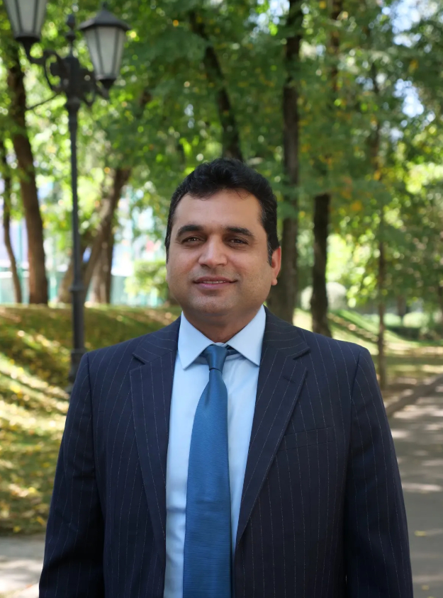 (English) Muhammad Saleem, Ph.D.