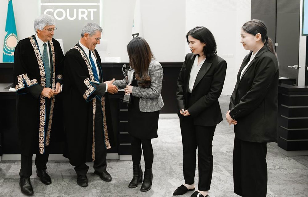 Moot-Court-Competition-1